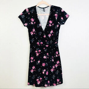 H&M Divided Faux Wrap‎ Dress Black Floral Short Sleeve Size 2